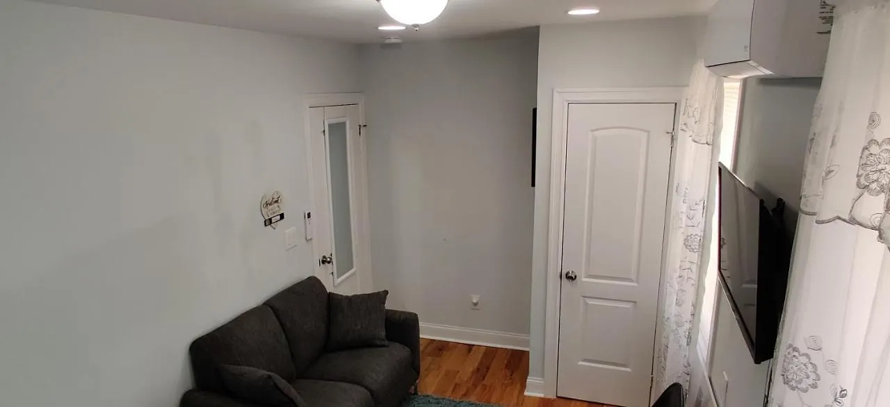 **New** Private Rooms In House New York Rum i privatbostad