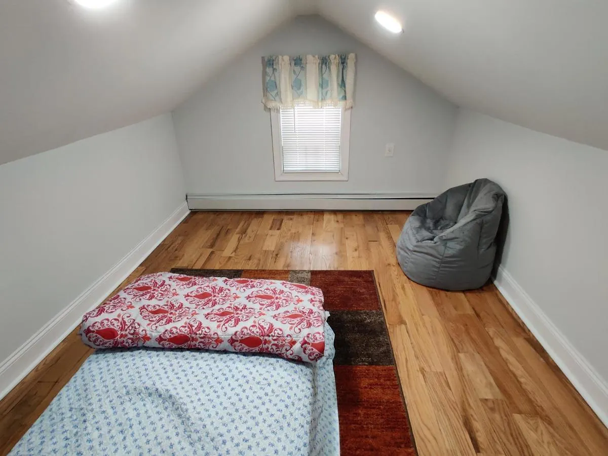 **New** Private Rooms In House New York USA