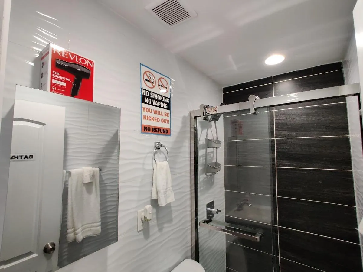 **New** Private Rooms In House New York 0*,  USA